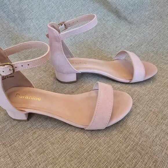 Girl's Pink Dress Shoes with Ankle Strap, Low Stacked Heel, Size 3 - Picture 2 of 5